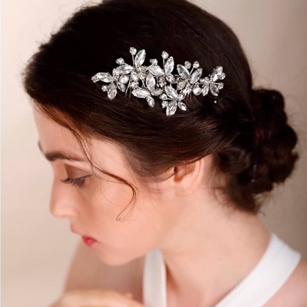 Rhinestone- Silver Hair Comb - Picture 4 of 5